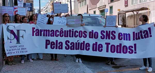 Farmacêuticos do SNS retomam protestos